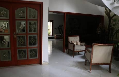 Defence 1000 Yards Bungalow For Sale