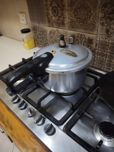 pressure cooker