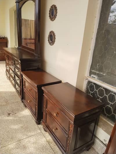 King Double Bed Wooden with 2 Side Tables & Dressing