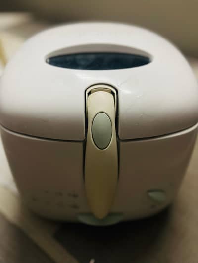 Philips fryer machine