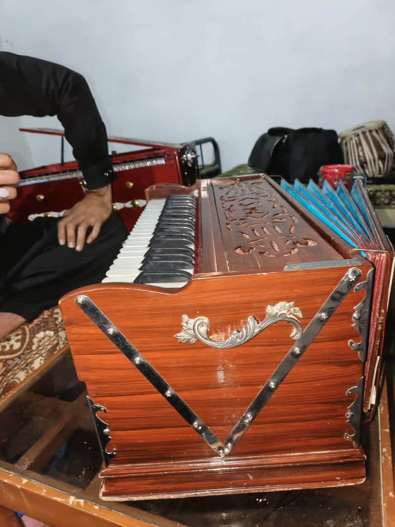 harmonium with capler 3