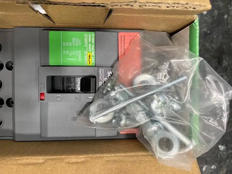 Schneider breakers 5