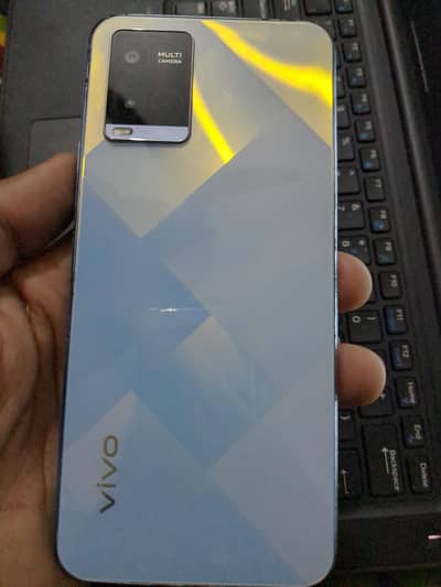 vivo y21 4 for sale Near & Clean condition 03160611107