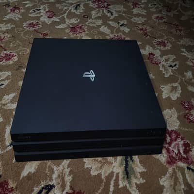 playstation 4 pro used but full good condition