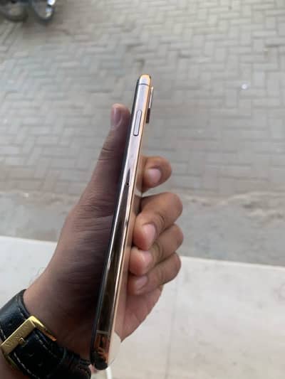 iPhone xsmax 64gb pta approved