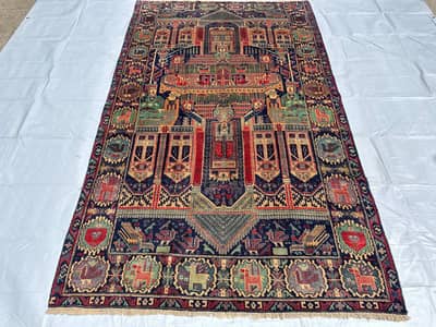 50 years old, fully woolen, handmade carpet known as Takt shah.