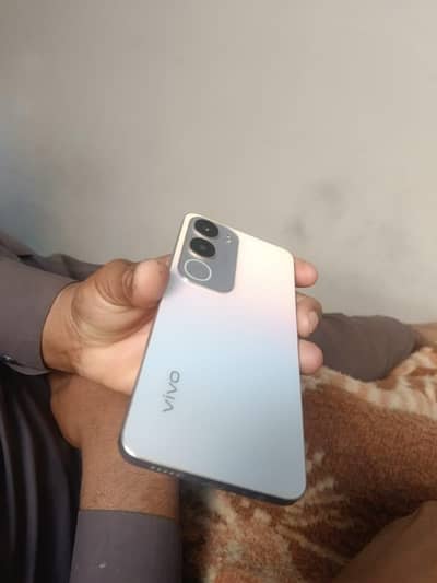 vivo Y19s
