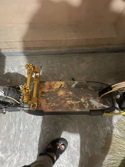 Scoter battery broken