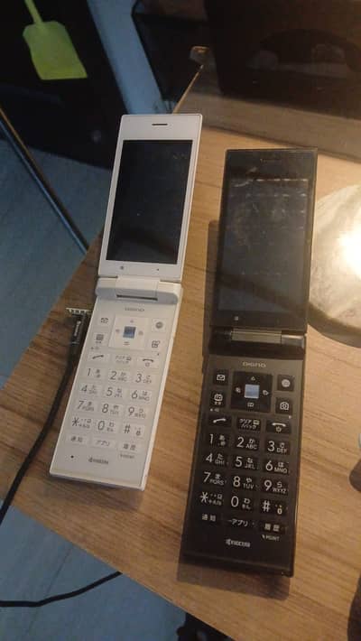 Nokia digno white and black flip phone available for sale
