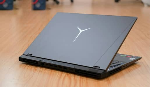 Lenovo Legion 5 Pro - RTX 3070 - Ryzen 7 5800H - 2.5K 165Hz Disp 10/10