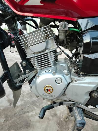 YAMAHA 125 YBZ