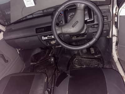 Suzuki mehran white 2011