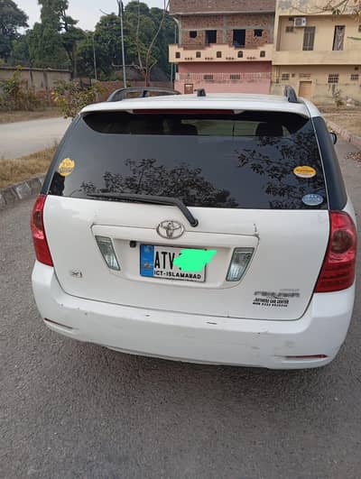 Corolla fielder 2005 model