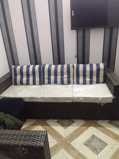 ratan sofa 5 seter bilkul new Hain