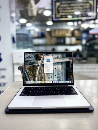 MacBook Pro M3 14”