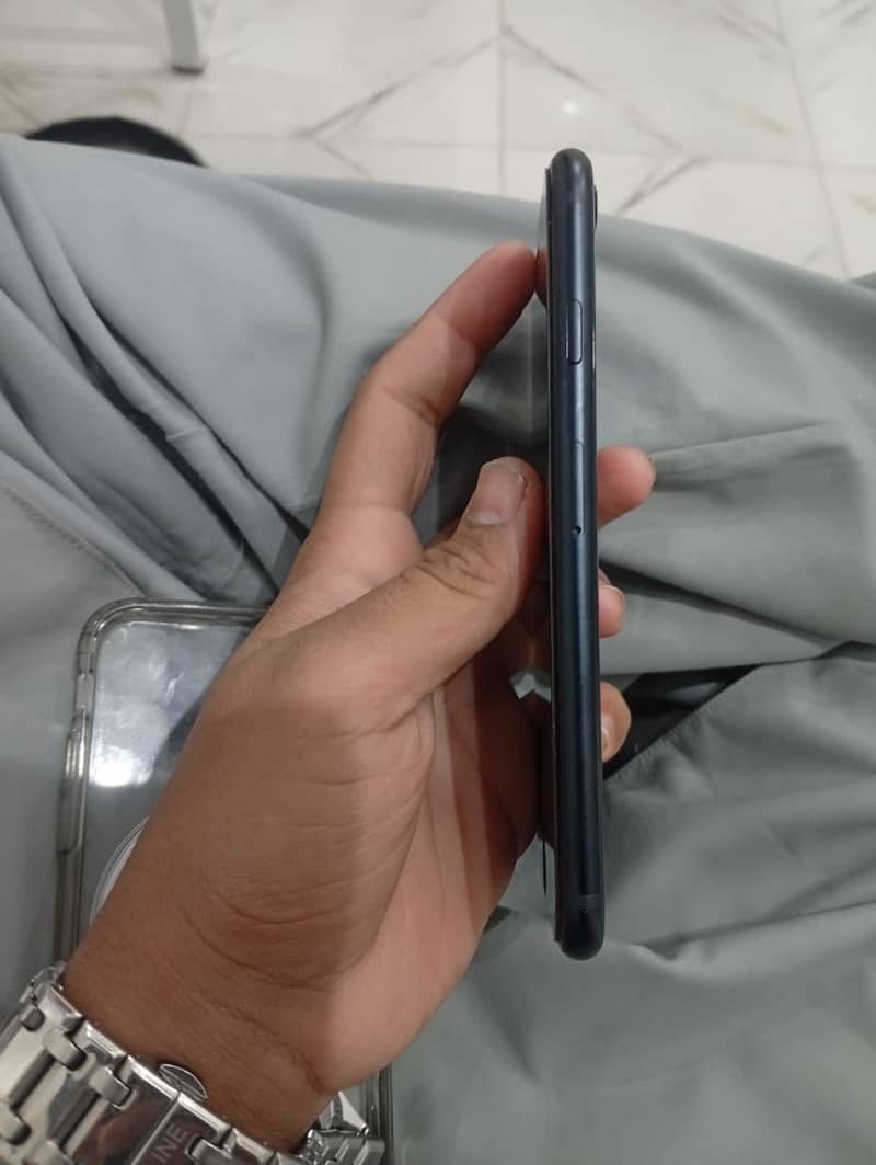 IPHONE SE 3RD GENERATION 5