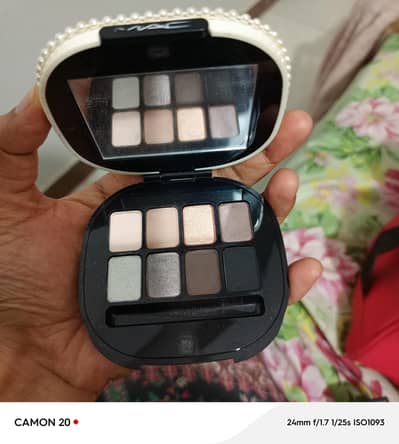 Mac eye shadow oalate
