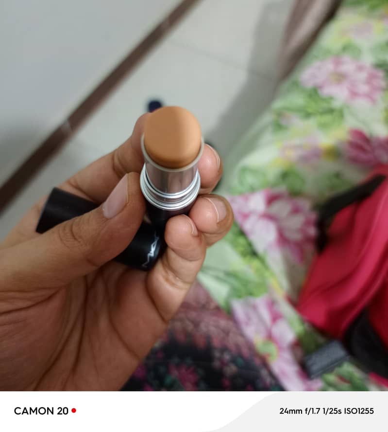 Mac concealer 0