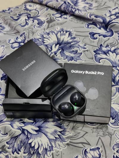 Galaxy Buds 2 Pro with box and Wire
