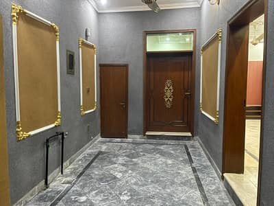 3.5 Marla VIP House for rent in Q block hot location