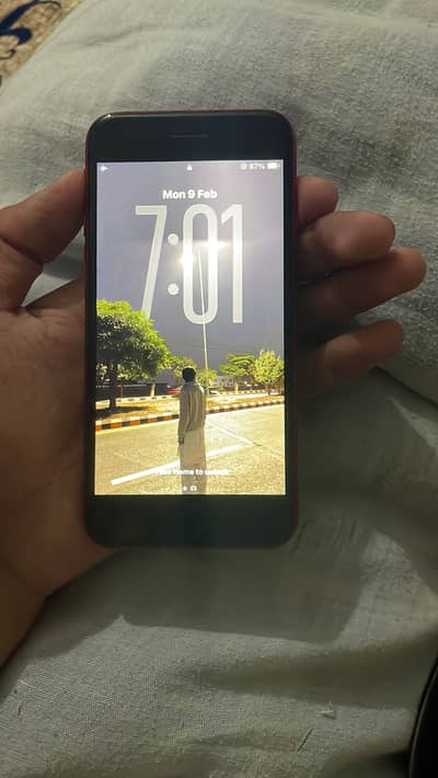 iPhone se 2020 back crack nonpta urgnt sale