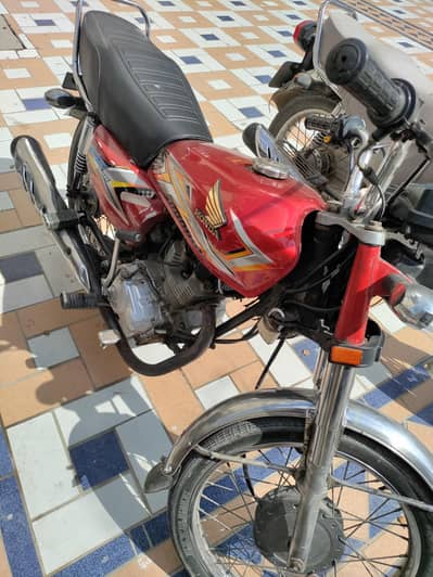 united 125 2021  Karachi num