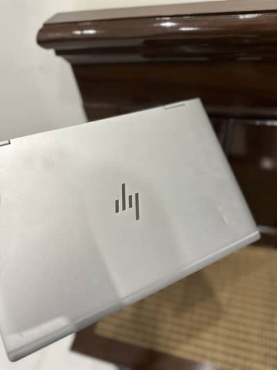 HP Elite book 1030 G4 i5 8 gen