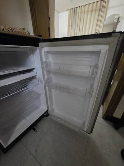 pel room fridge