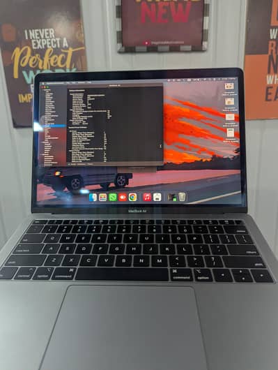 MacBook Air 2019 | 8GB - 256 GB SSD| macOS Sonoma| Excellent Condition