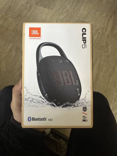 JBL Clip 5