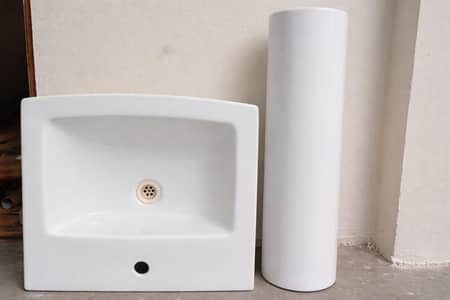 Bathroom Basin for Sale – Good Condition