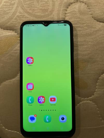 Samsung A14 10/10 condition with box