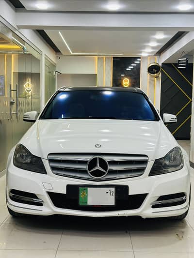 Mercedes Benz C200 Avantgarde Blue Efficiency 2012