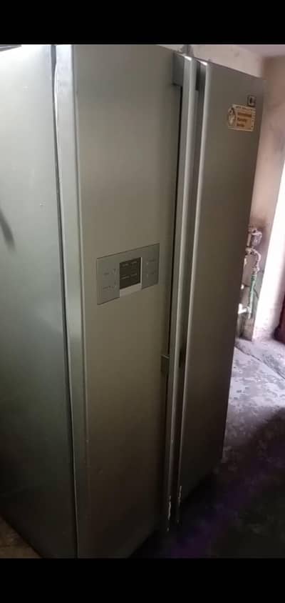 LG refrigerator