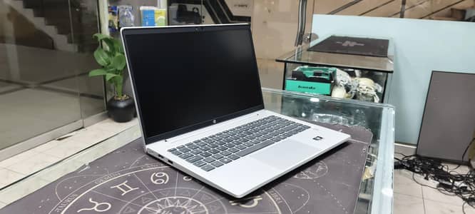 Hp 440 G9 i5 12 generation 8 /256 ssd