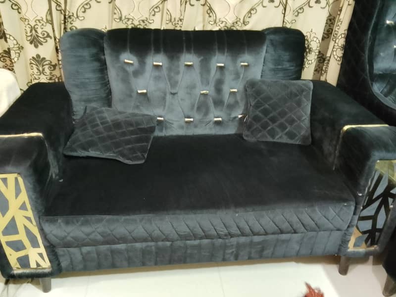 black sofa set 0