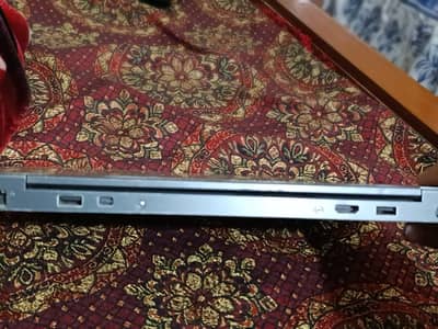 Dell latitude E 7440