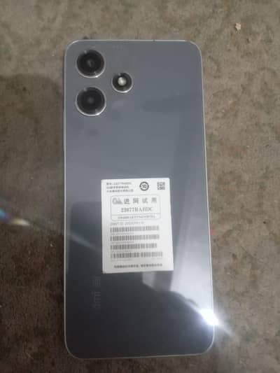 Ram 8+4GB internal storage 256GB minor crack one line 3 inches