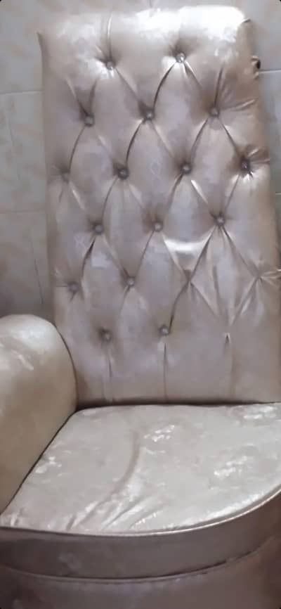 High back sofa chairs with coffee table