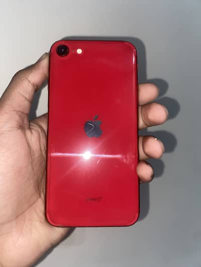 Iphone se 2020 total original little bit body. and screen is damged