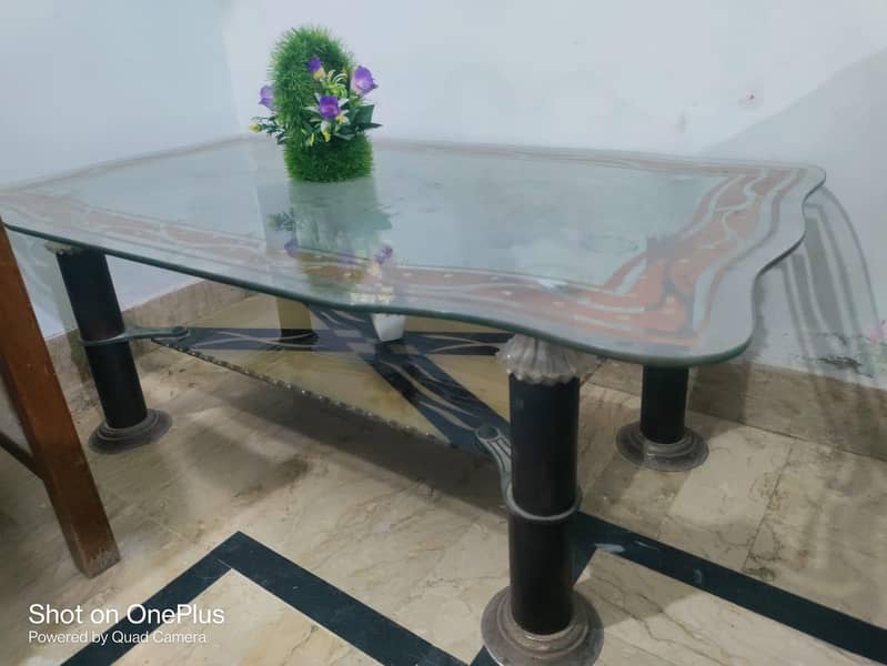 central table/coffee table. 0