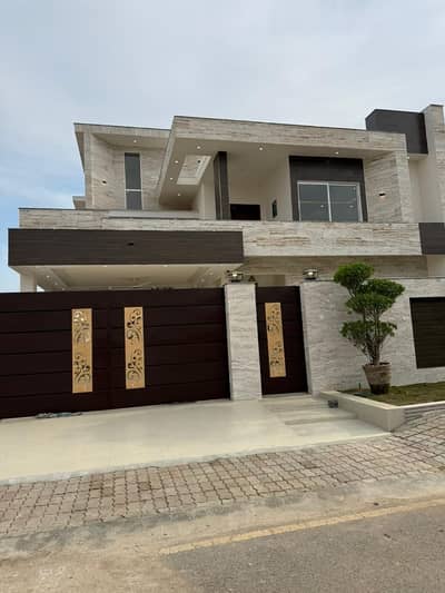 Prime Location 1 Kanal House For sale In DHA Phase 1 - Sector C Peshawar