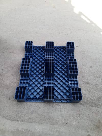 New plastic pallet stock in Pakistan / Heavy duty imported pallet sale