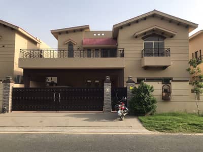 17 MARLA 5 BEDROOM NEW HOUSE AVAILABLE FOR RENT