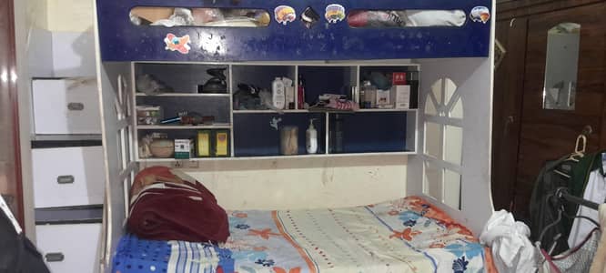 Kids bunker with mattres