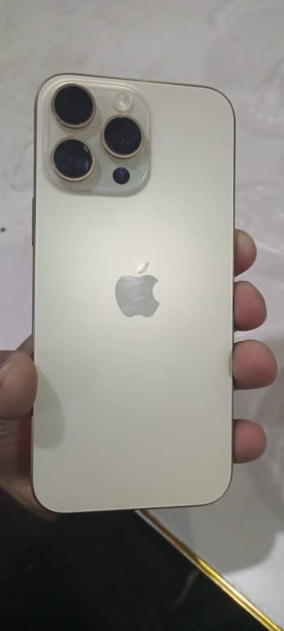 Iphone 16 pro max 100 battry health 30 time charg