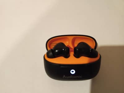 audionic Airbud 690 ion perfect condition. Still under warranty