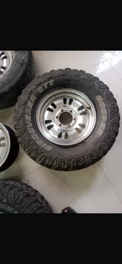 Jeep tyres