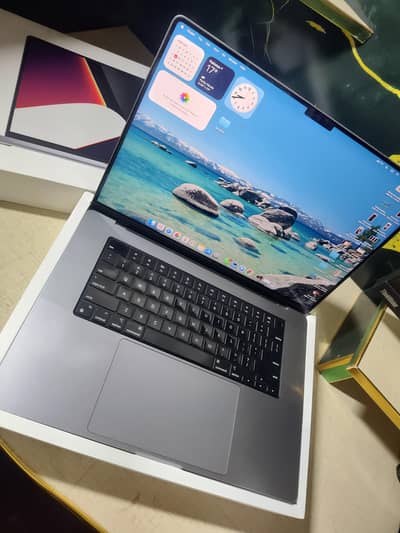 MacBook Pro 2021  M1 Pro 16 inches Full Box