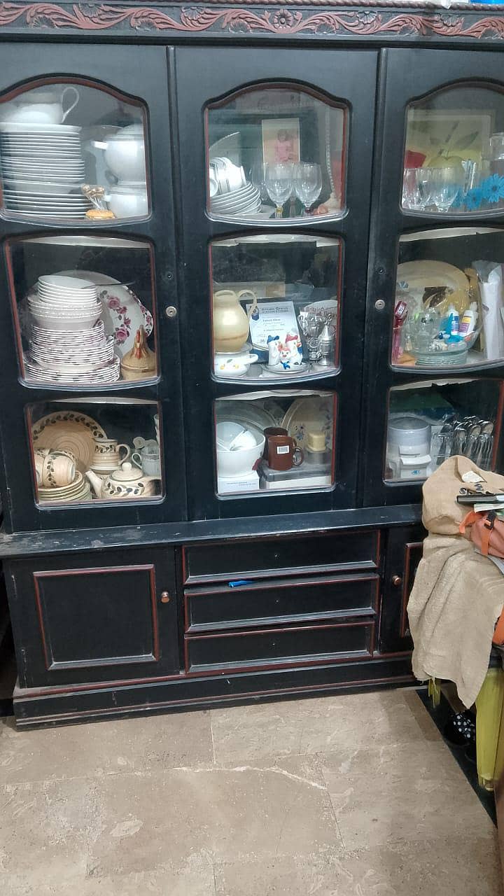 Dressing & showcase 6